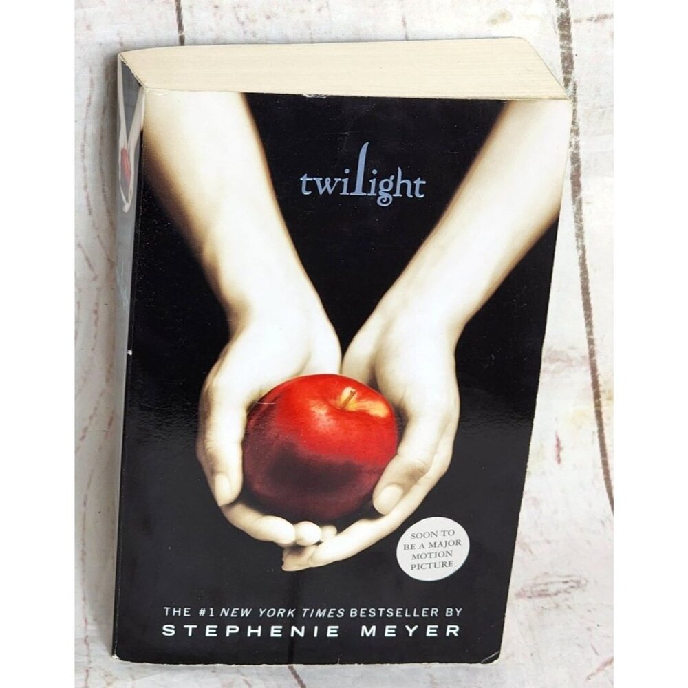 Twilight By Stephenie Meyer Paperback Book